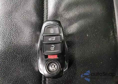 2013 Volkswagen Touareg Vr6 Lux z USA, uszkodzony, nr VIN WVGEF9BP5DD003845